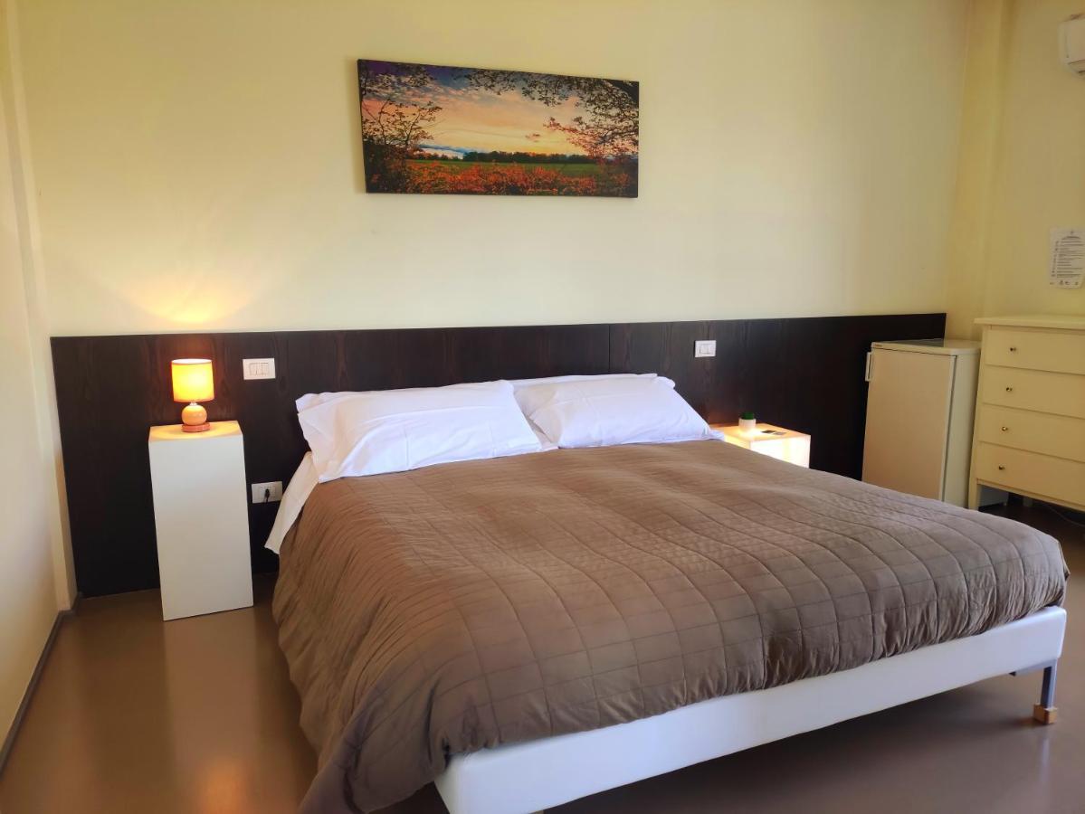 Hotel Villaggio Le Stelline Montefalco Bagian luar foto