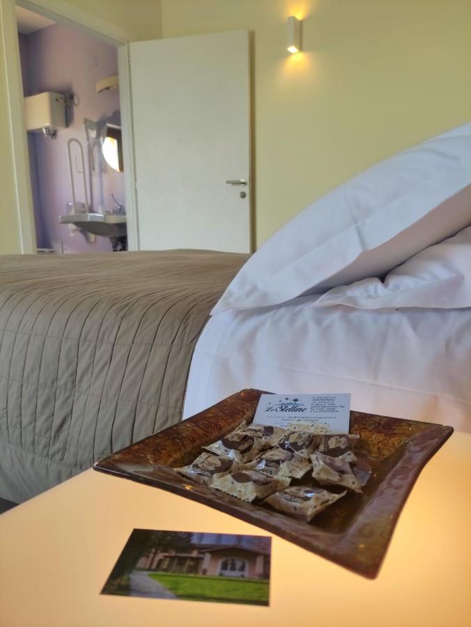 Hotel Villaggio Le Stelline Montefalco Bagian luar foto